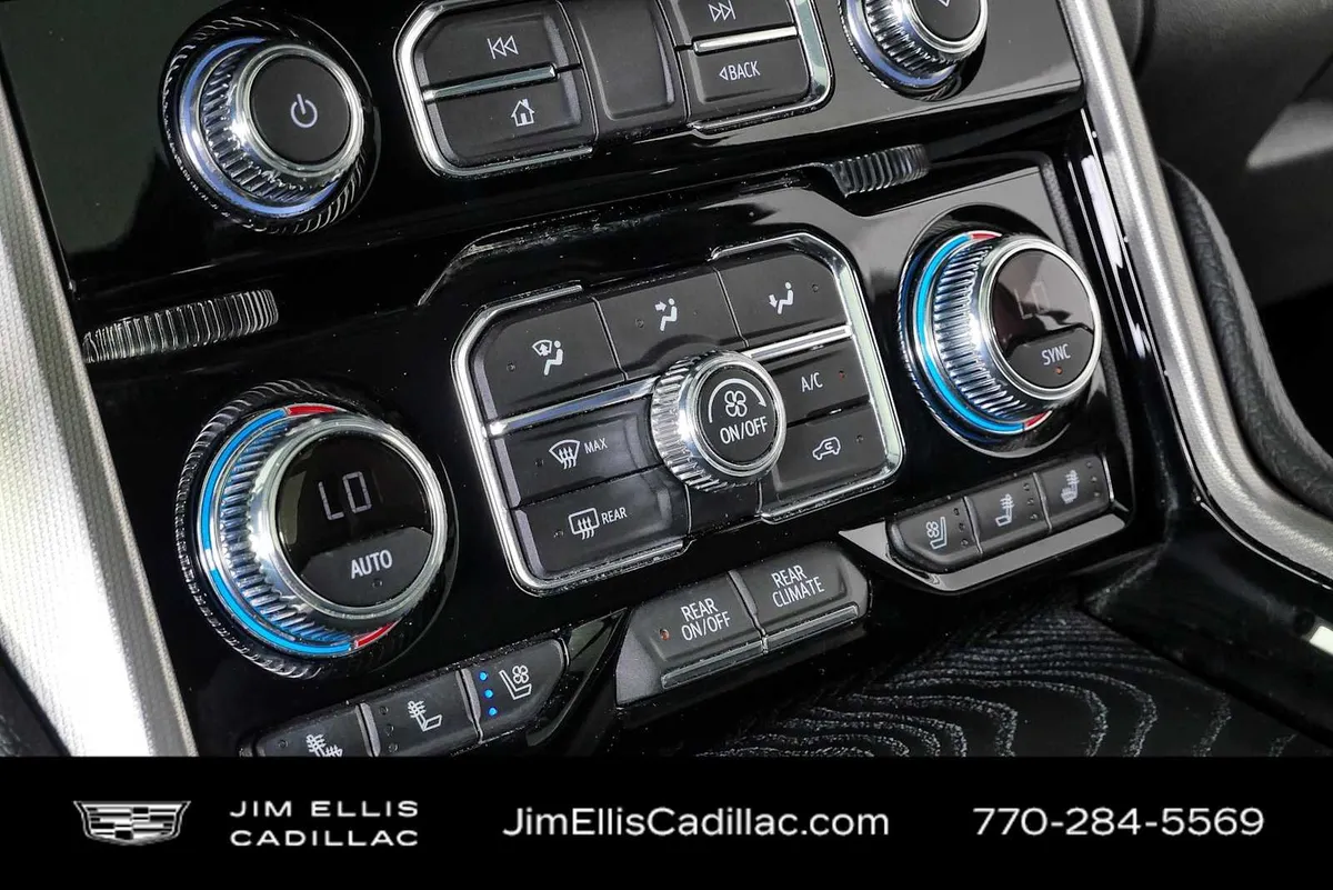 2021 GMC Yukon Denali thumbnail 17