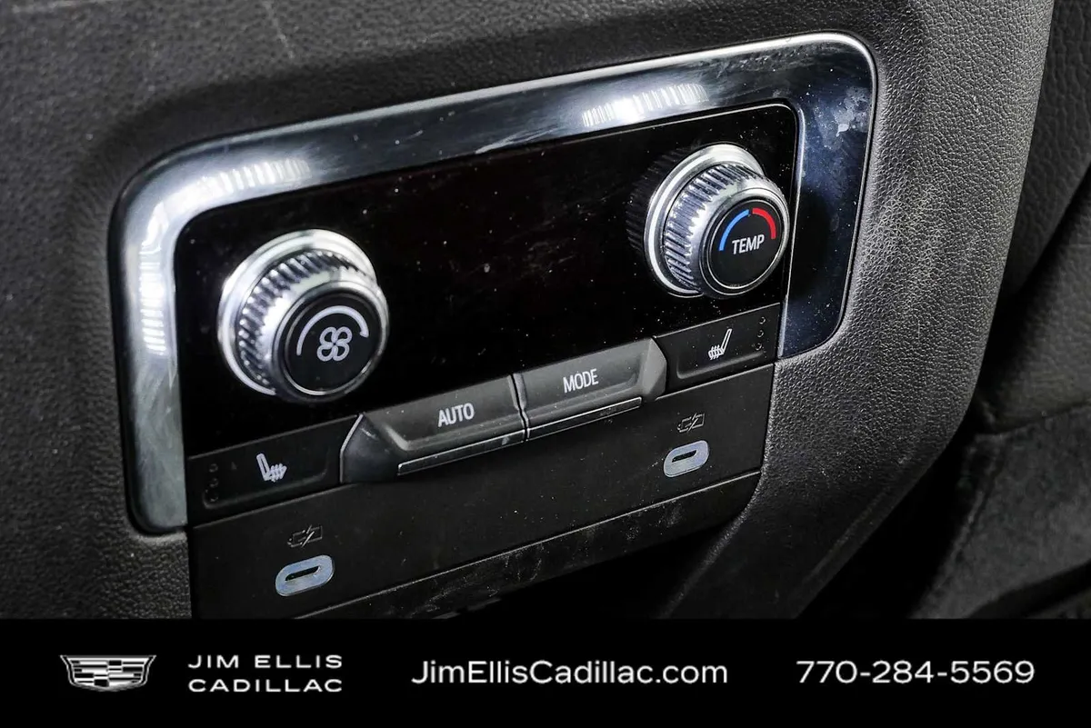 2021 GMC Yukon Denali thumbnail 21