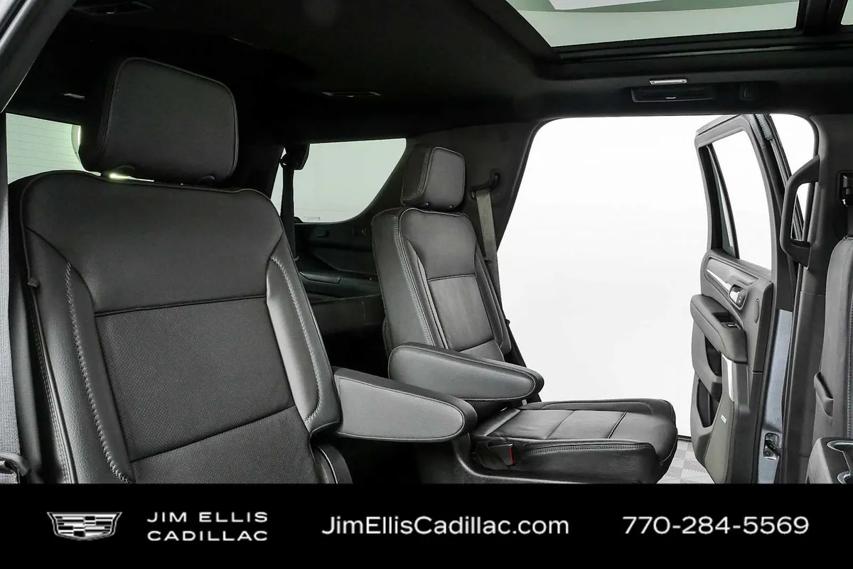 2021 GMC Yukon Denali thumbnail 23