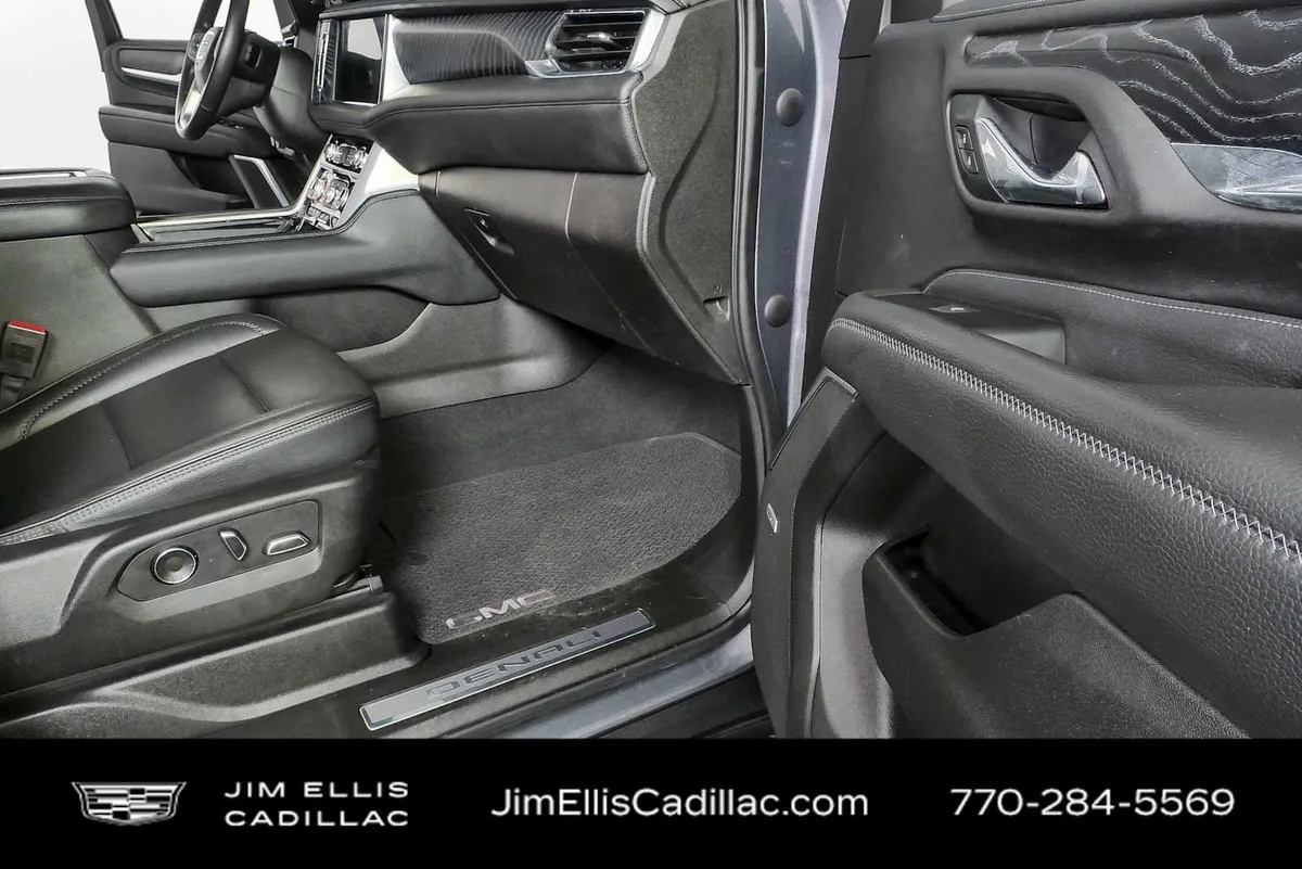 2021 GMC Yukon Denali thumbnail 26
