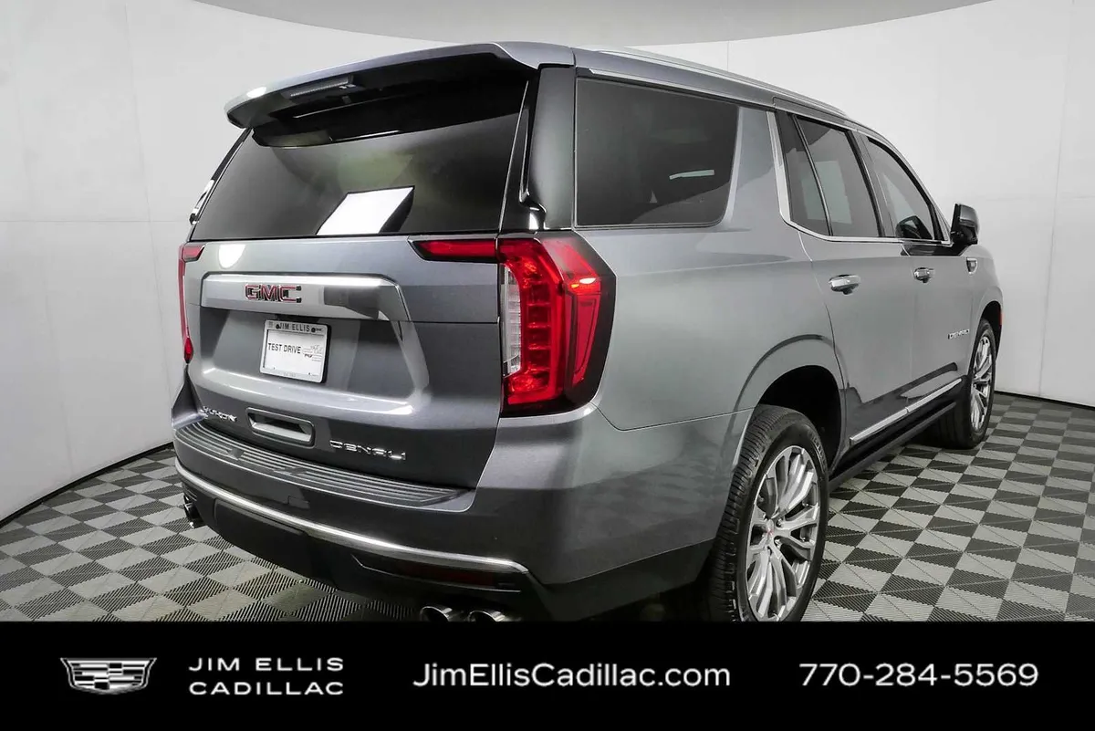 2021 GMC Yukon Denali thumbnail 3