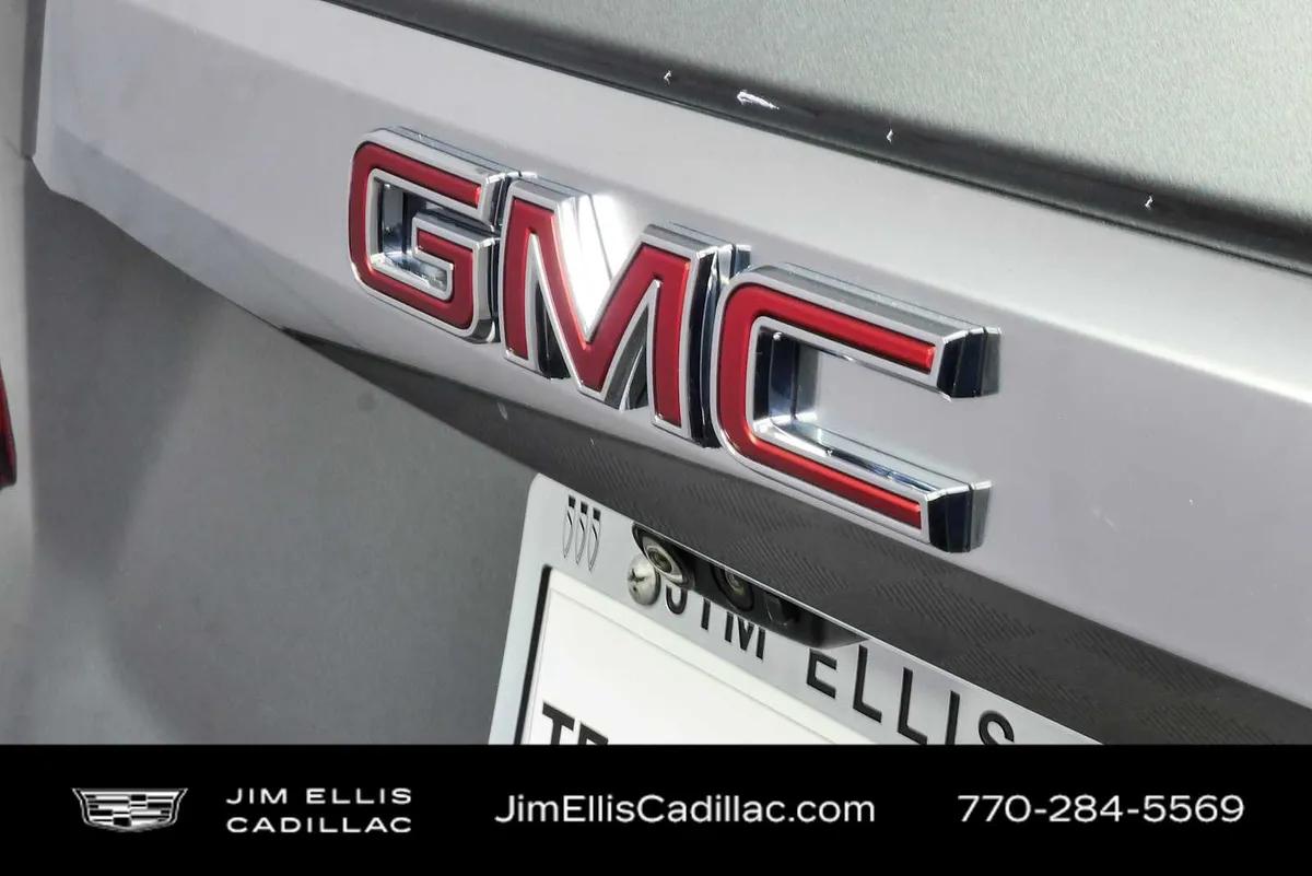 2021 GMC Yukon Denali thumbnail 39