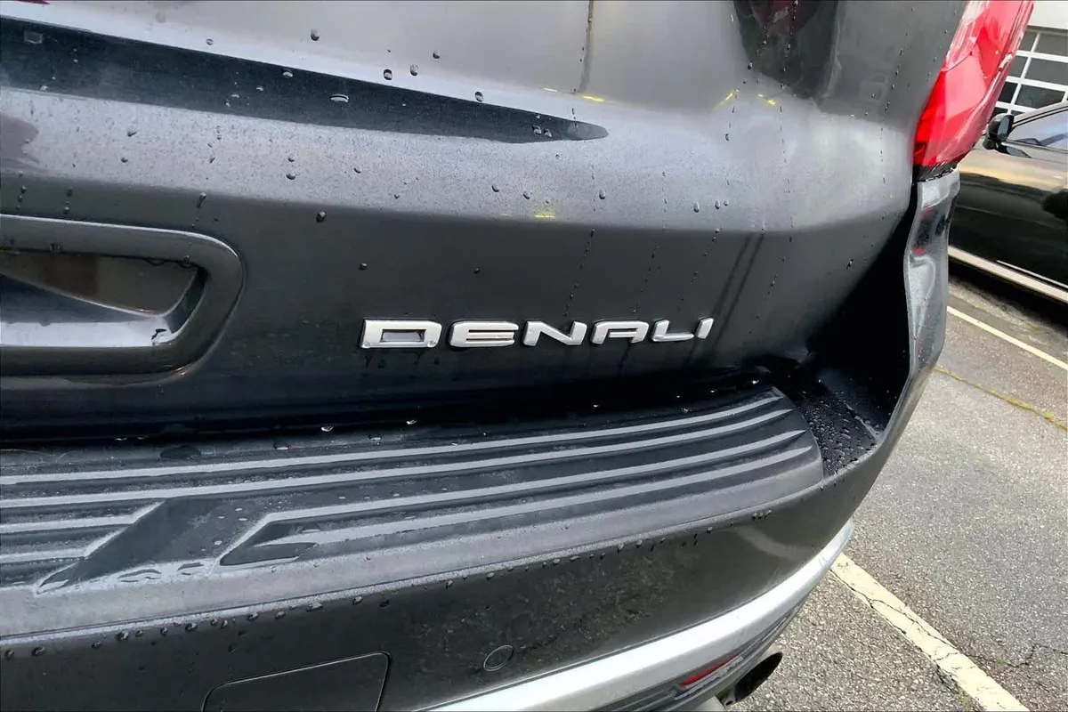 2021 GMC Yukon Denali Denali thumbnail 10