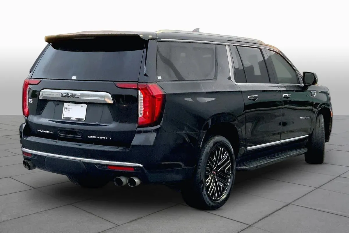 2021 GMC Yukon Denali Denali thumbnail 13