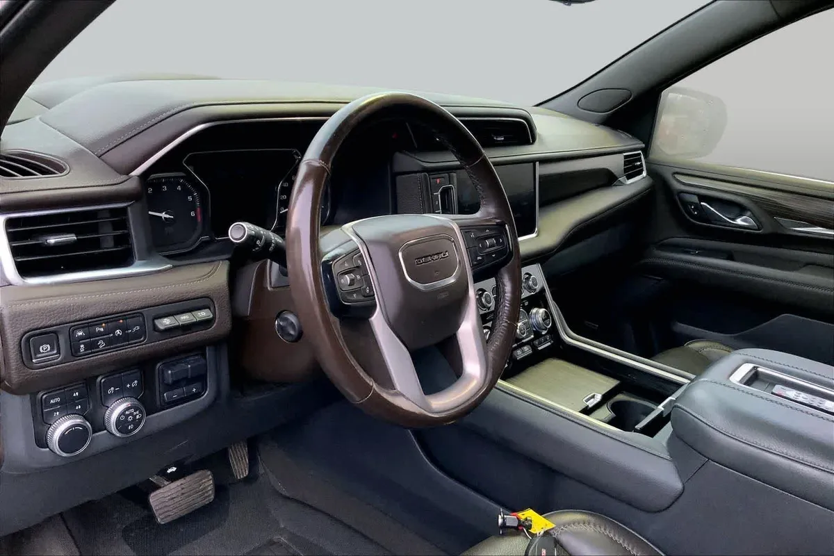 2021 GMC Yukon Denali Denali thumbnail 17