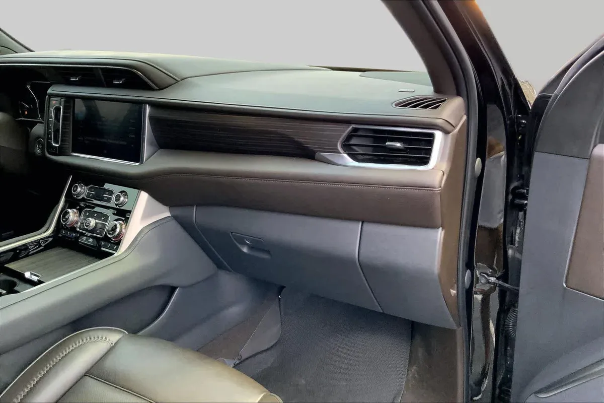 2021 GMC Yukon Denali Denali thumbnail 18