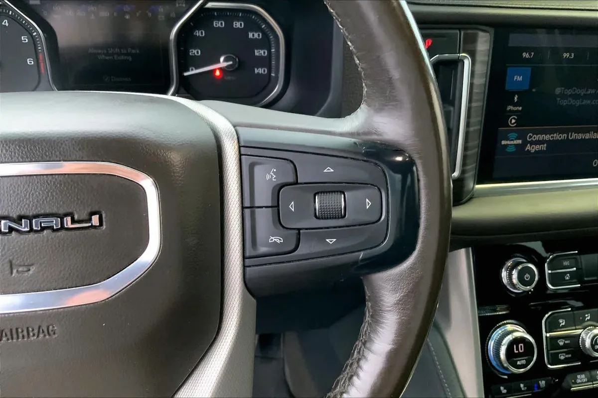 2021 GMC Yukon Denali Denali thumbnail 24