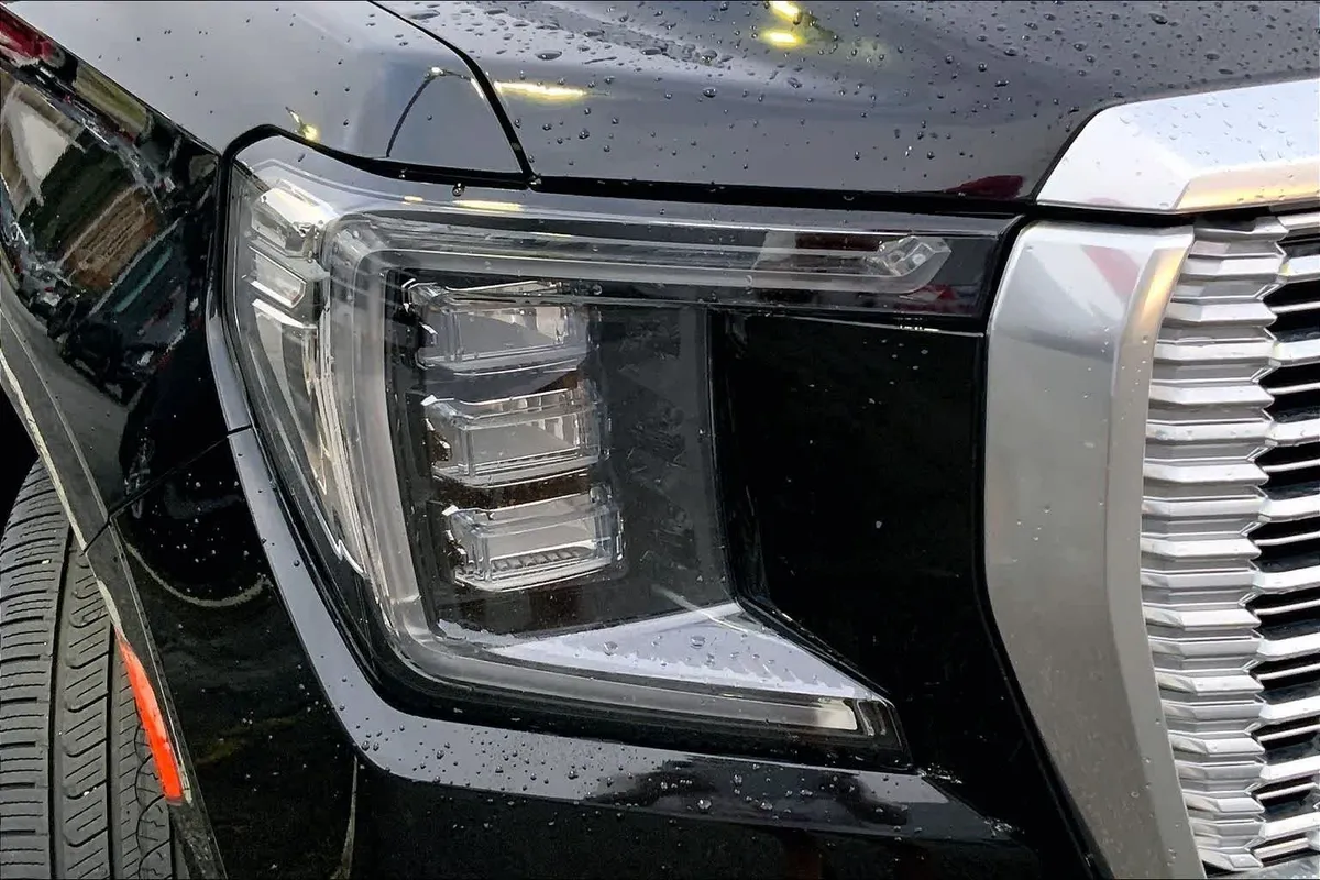 2021 GMC Yukon Denali Denali thumbnail 26