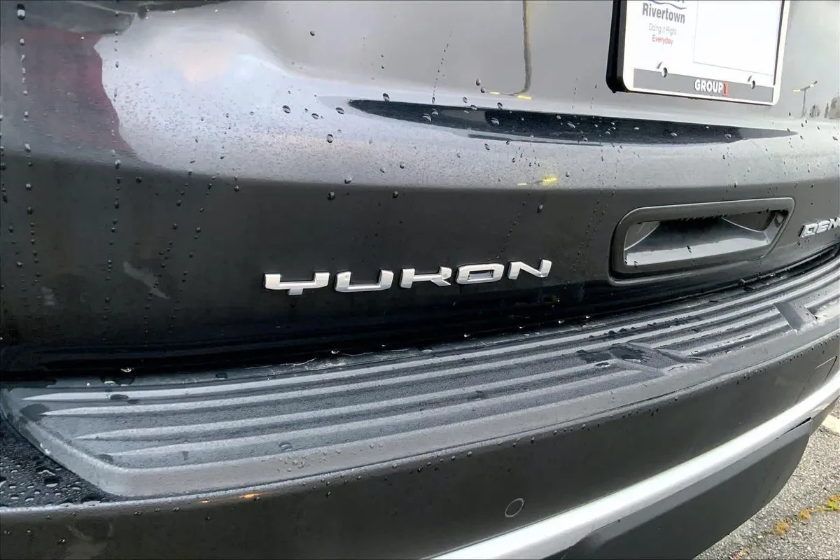 2021 GMC Yukon Denali Denali thumbnail 30