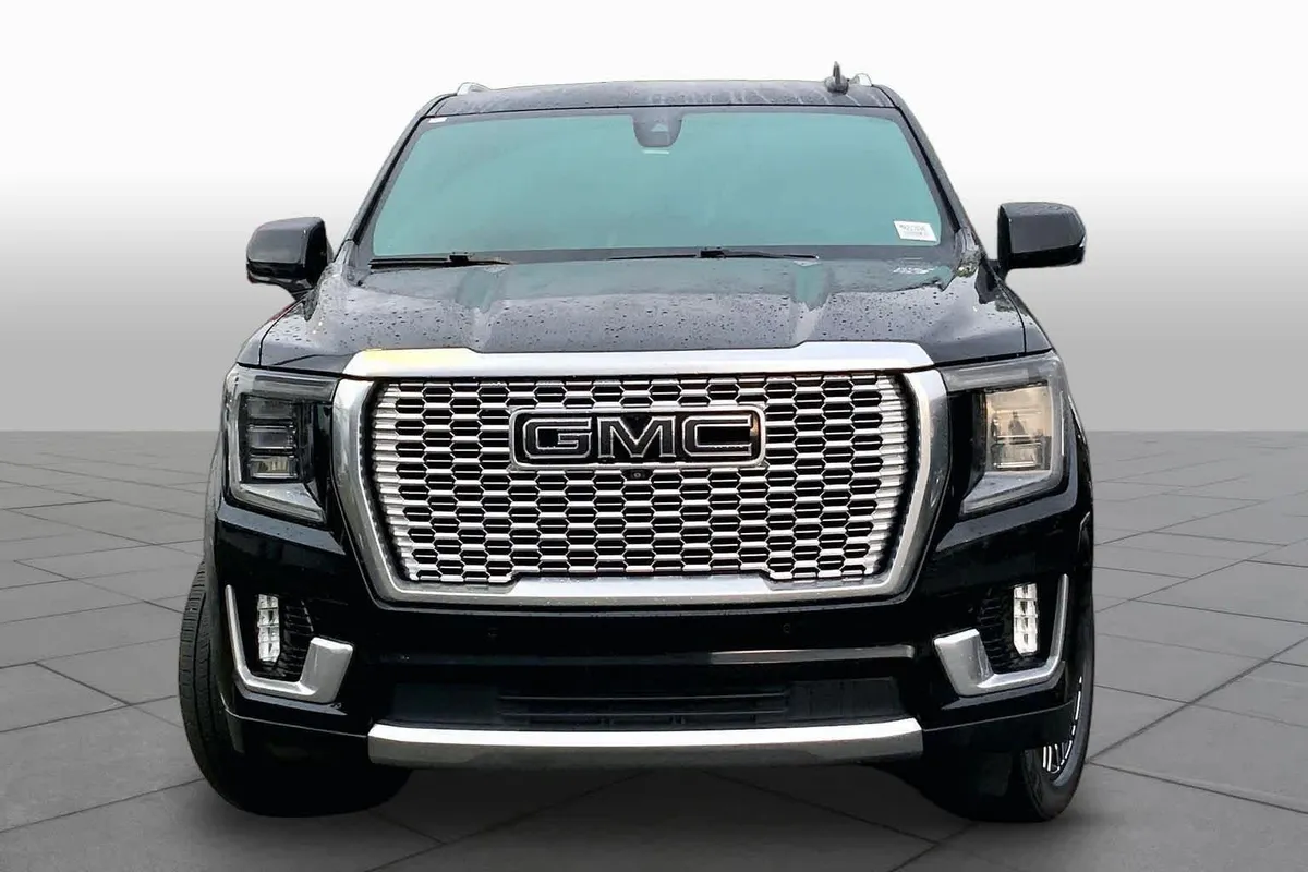 2021 GMC Yukon Denali Denali thumbnail 4