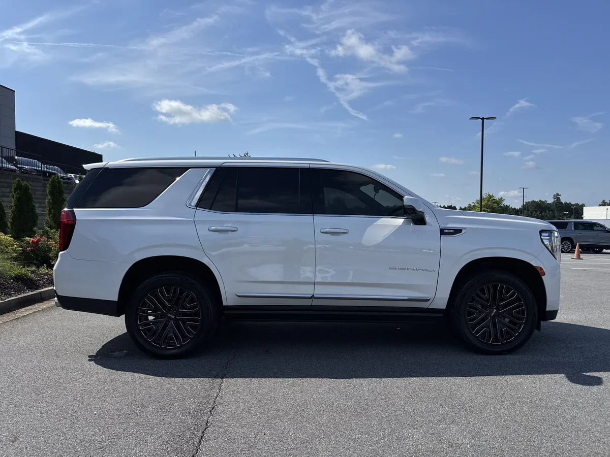 2021 GMC Yukon Denali thumbnail 10