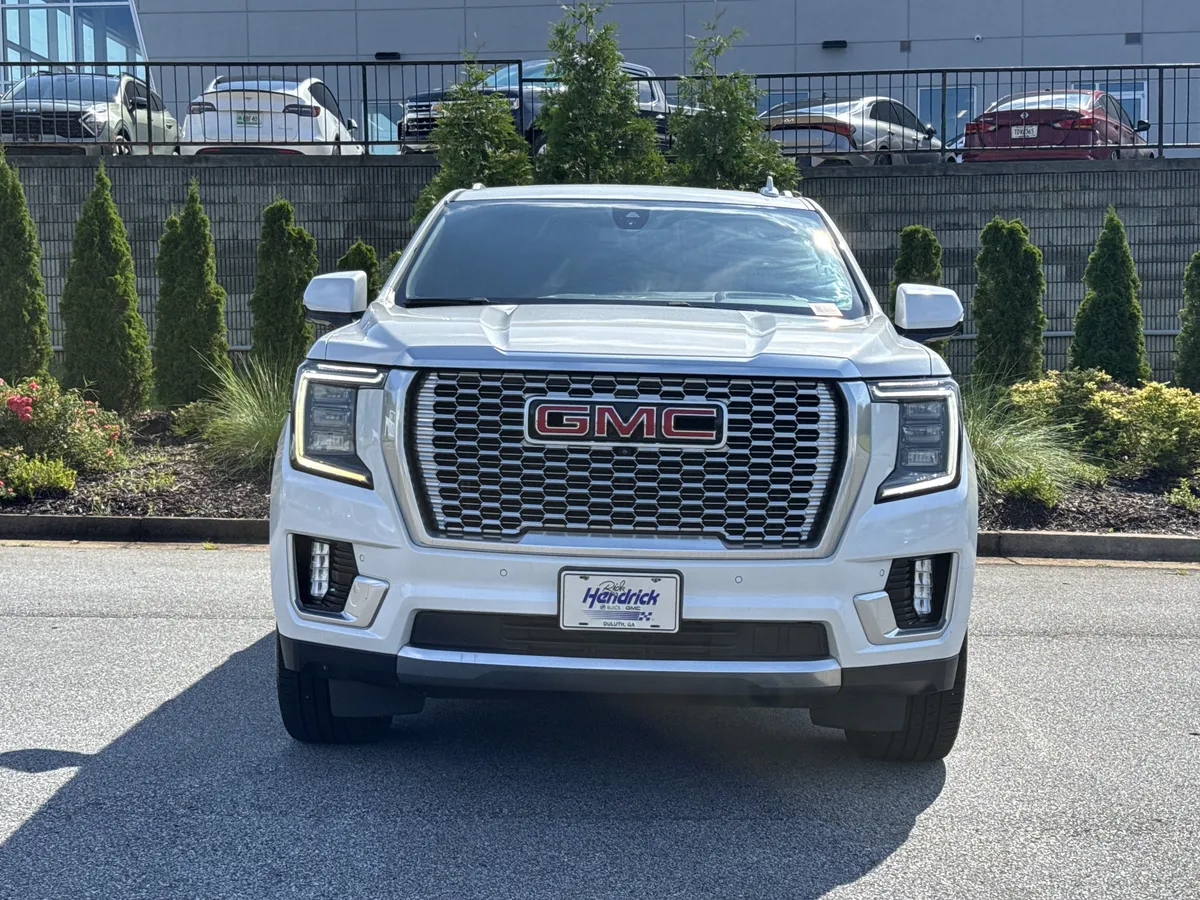 2021 GMC Yukon Denali thumbnail 2