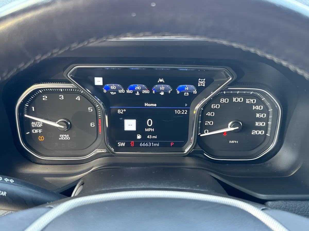 2021 GMC Yukon Denali thumbnail 20
