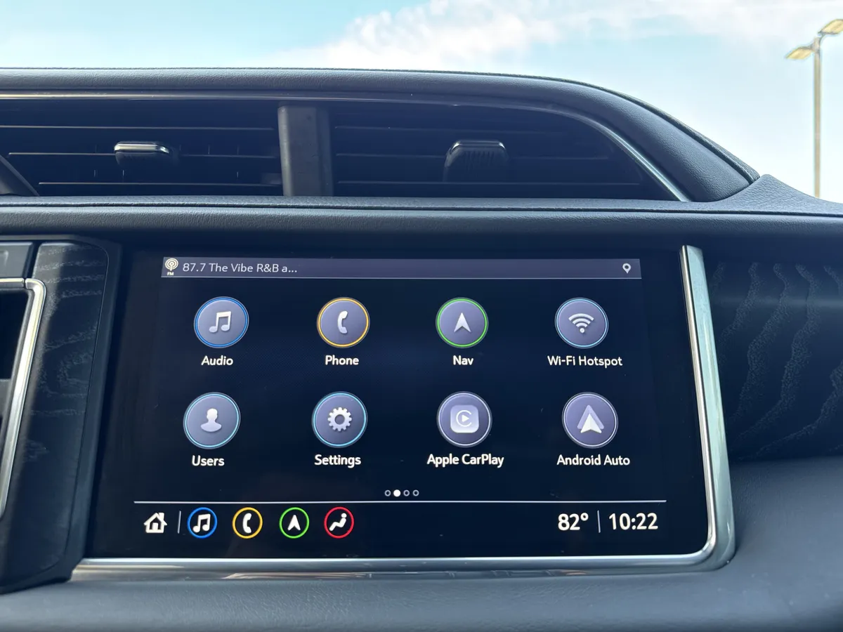 2021 GMC Yukon Denali thumbnail 22