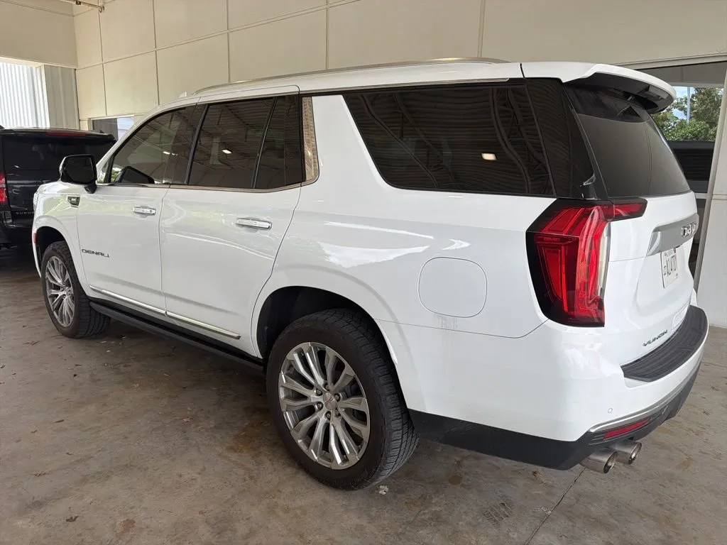 2021 GMC Yukon Denali thumbnail 2