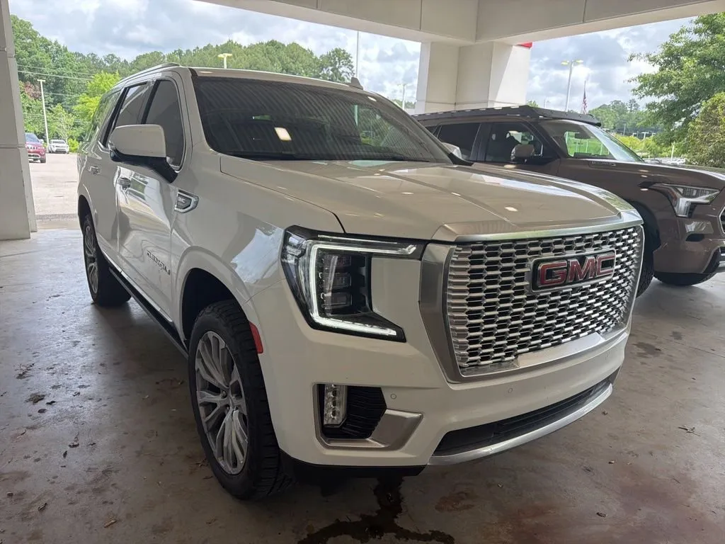 2021 GMC Yukon Denali thumbnail 4