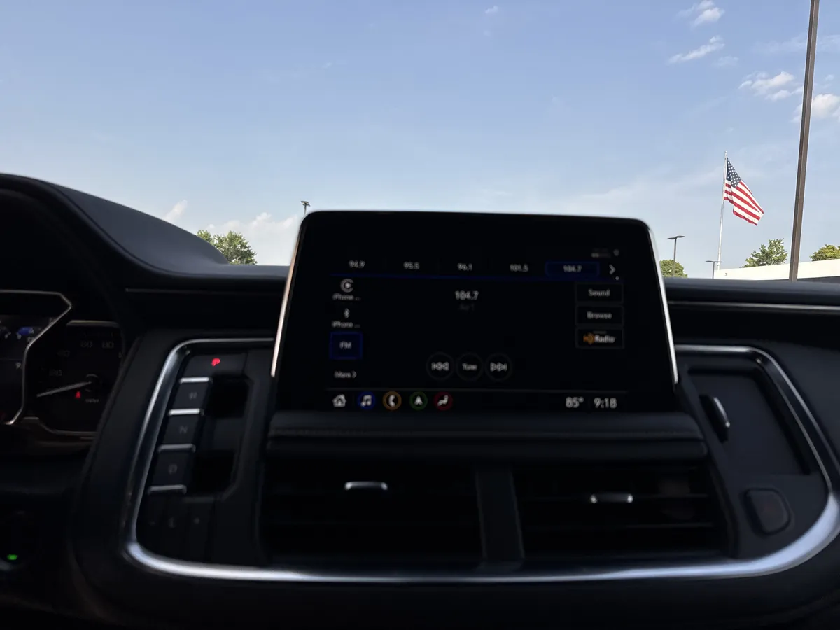 2021 GMC Yukon XL AT4 thumbnail 23