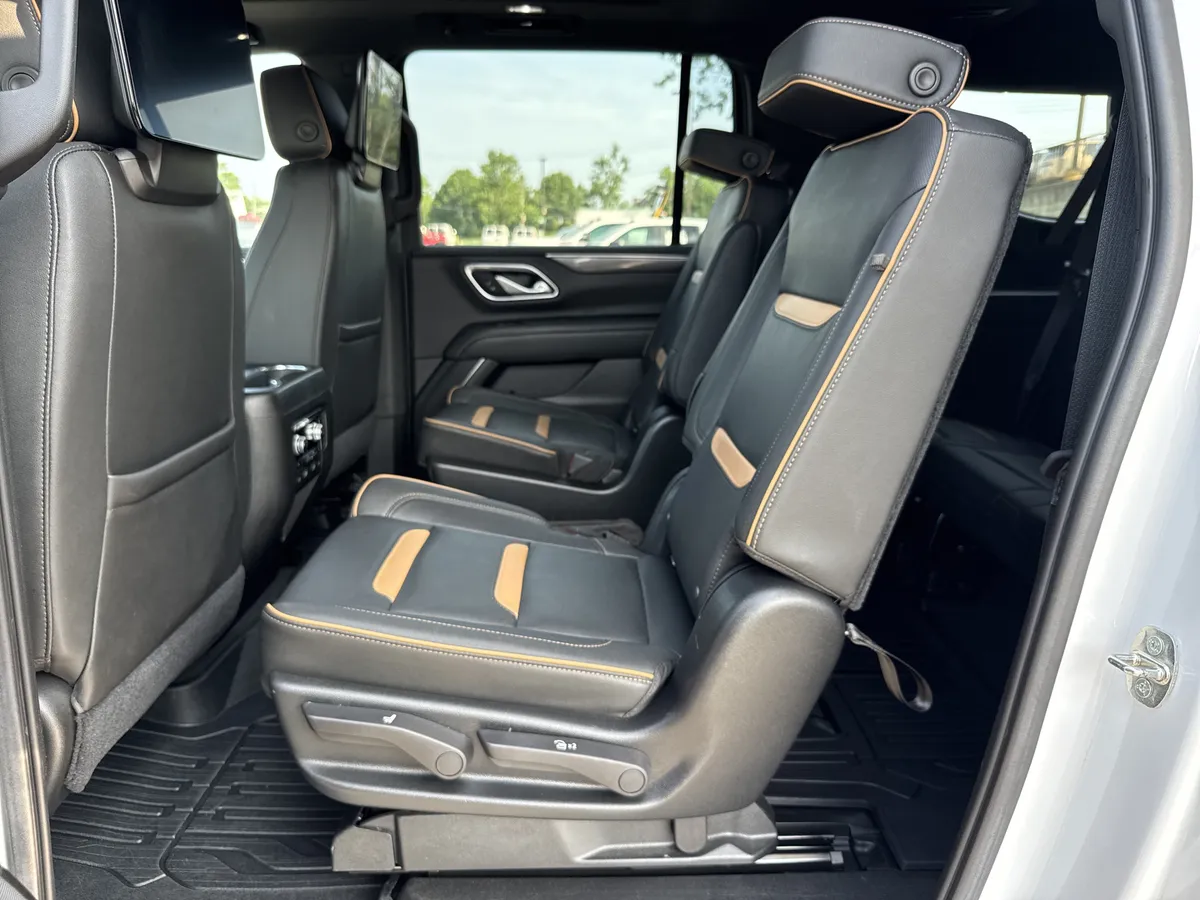 2021 GMC Yukon XL AT4 thumbnail 33