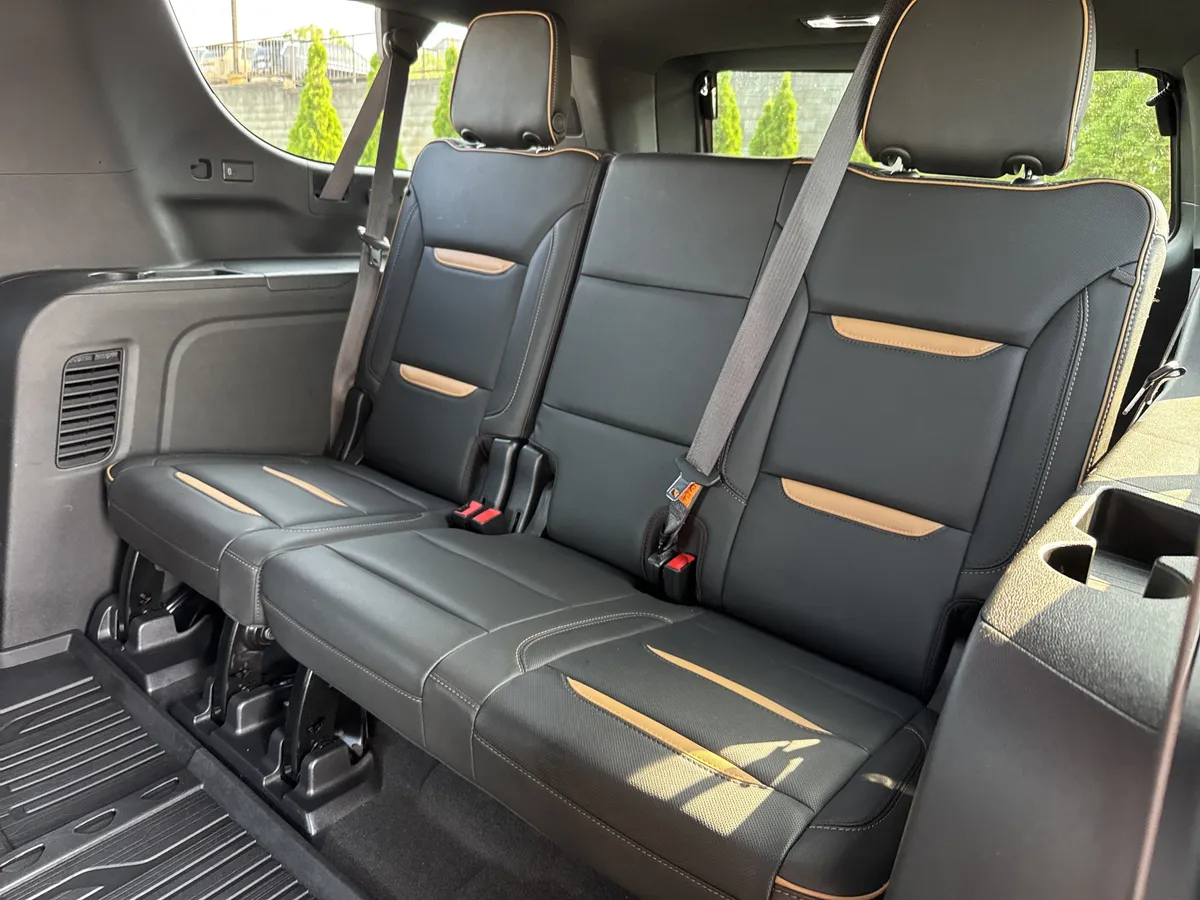 2021 GMC Yukon XL AT4 thumbnail 34