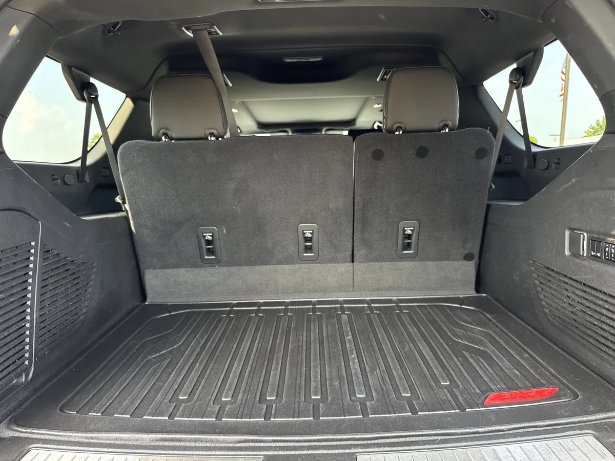 2021 GMC Yukon XL AT4 thumbnail 37