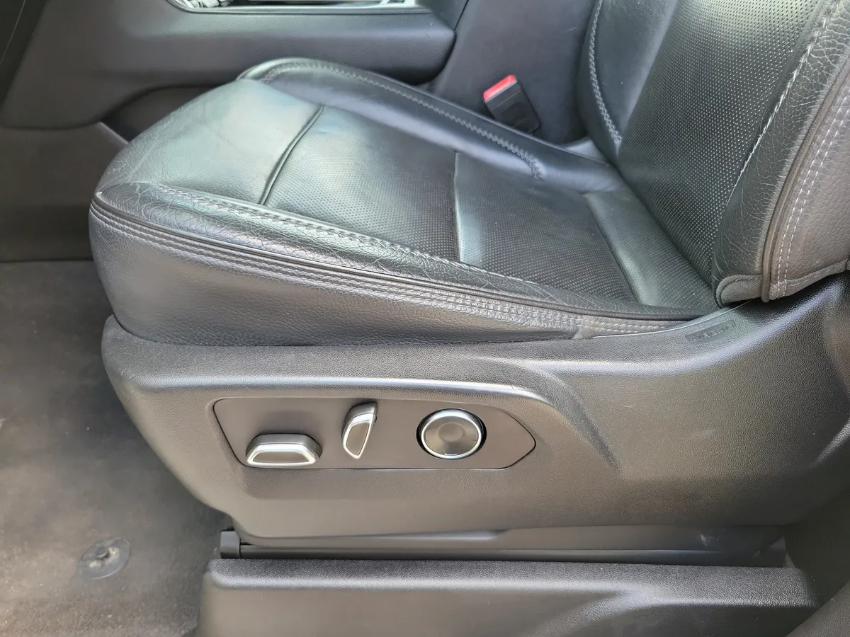 2021 GMC Yukon XL Denali thumbnail 12