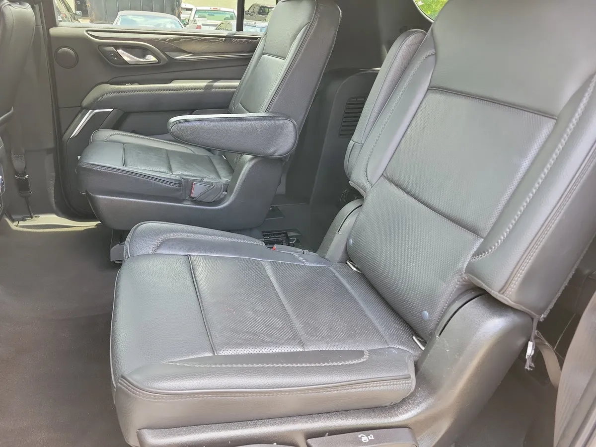 2021 GMC Yukon XL Denali thumbnail 14