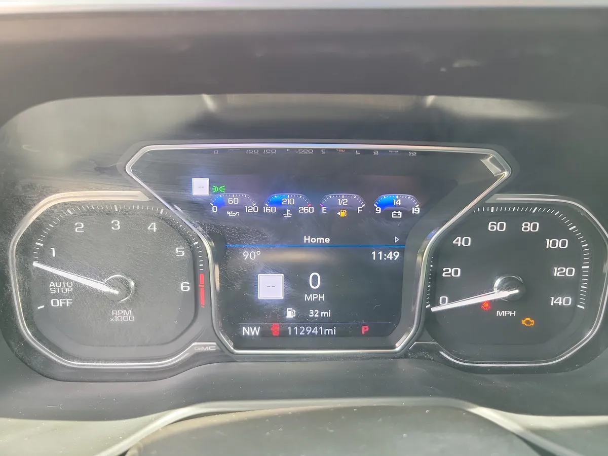 2021 GMC Yukon XL Denali thumbnail 23