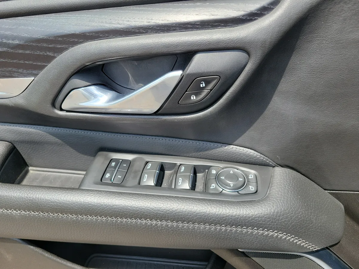 2021 GMC Yukon XL Denali thumbnail 26