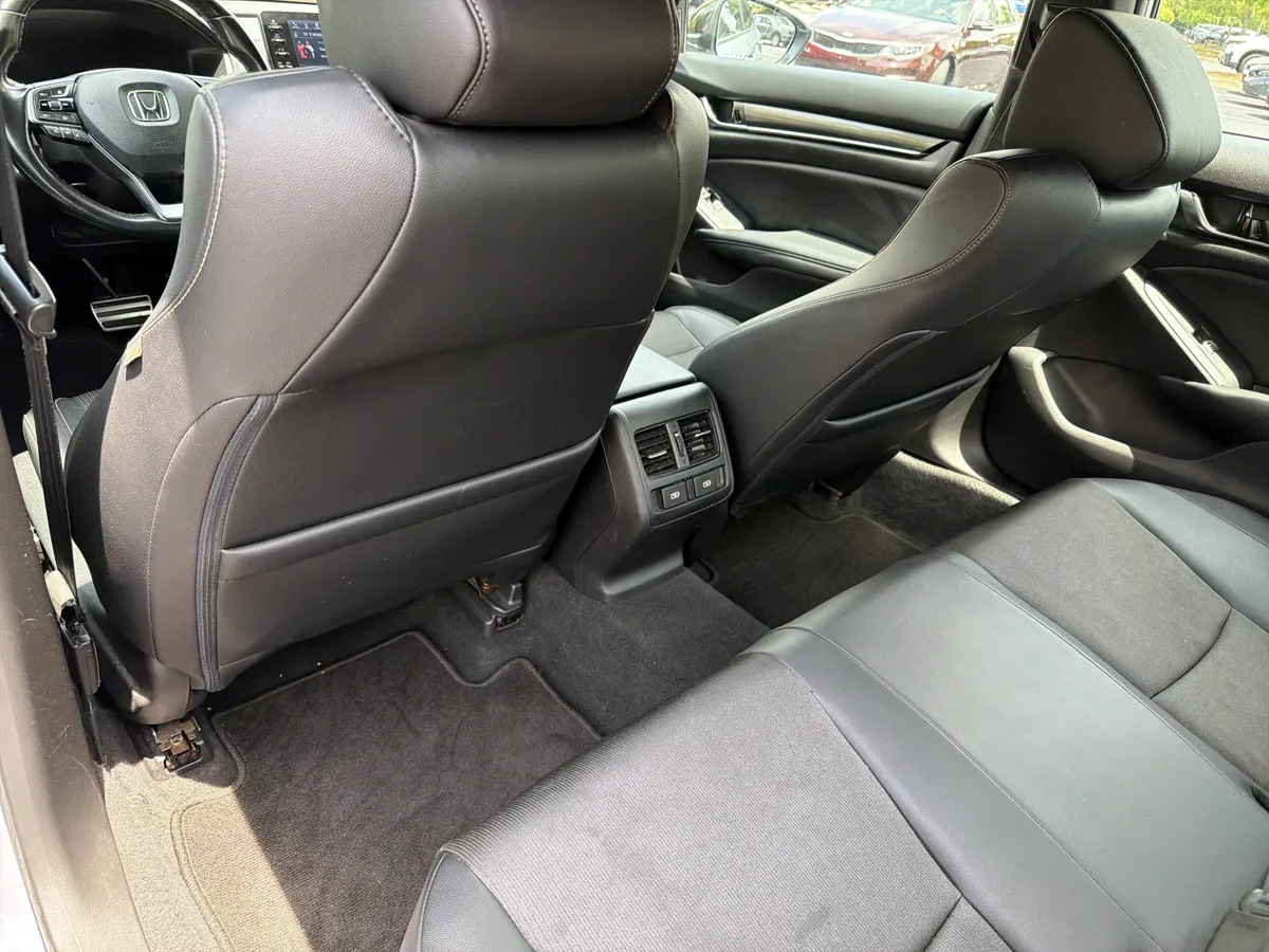 2021 Honda Accord Sedan Sport thumbnail 17
