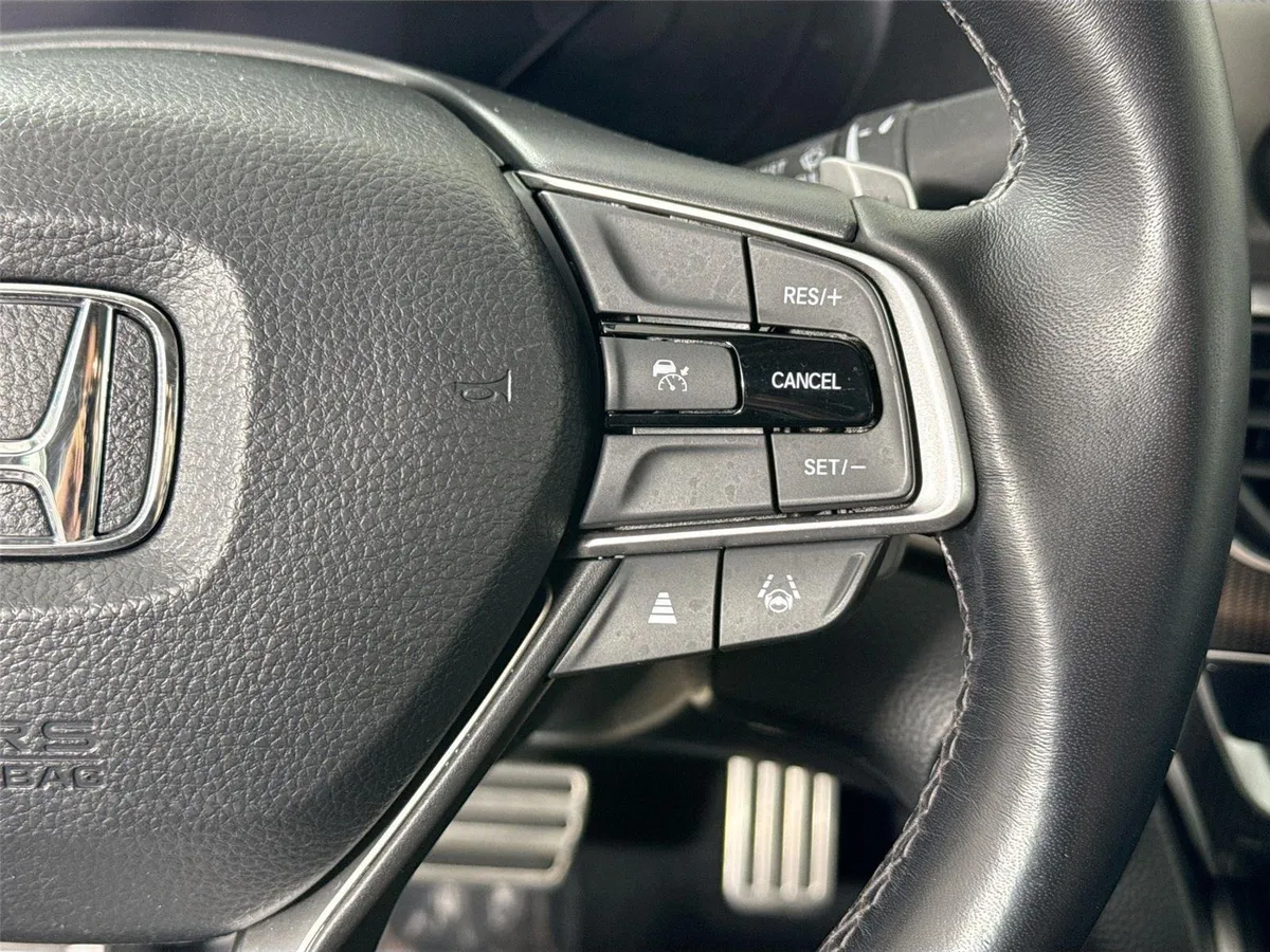 2021 Honda Accord Sedan Sport SE thumbnail 17