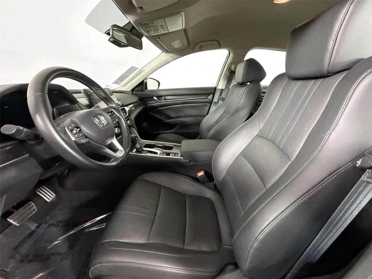 2021 Honda Accord Sedan Sport SE thumbnail 3