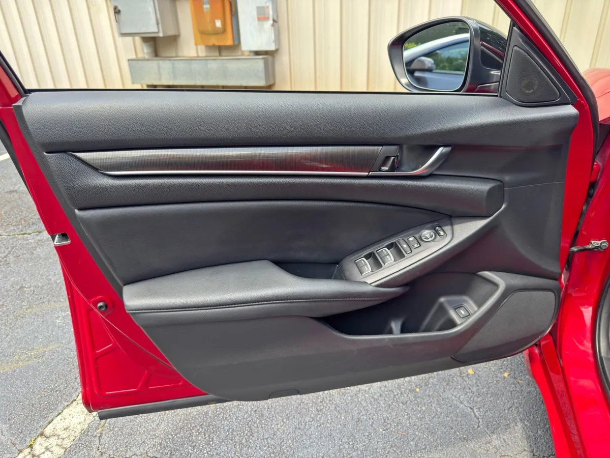 2021 Honda Accord Sport SE 1.5T thumbnail 37