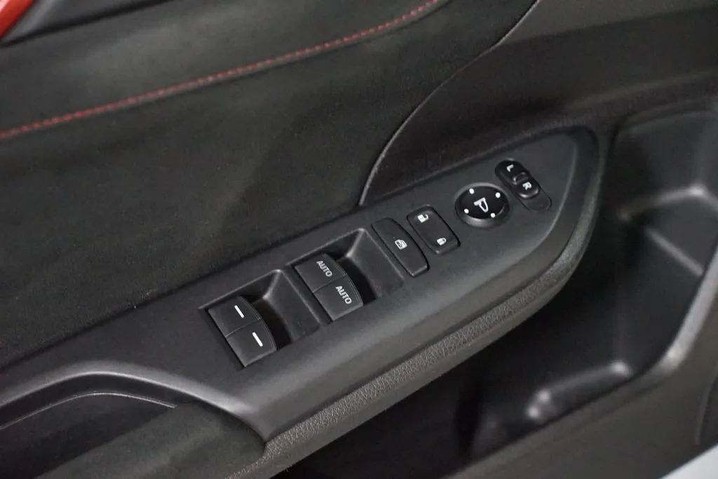 2021 Honda Civic Type R Touring thumbnail 31