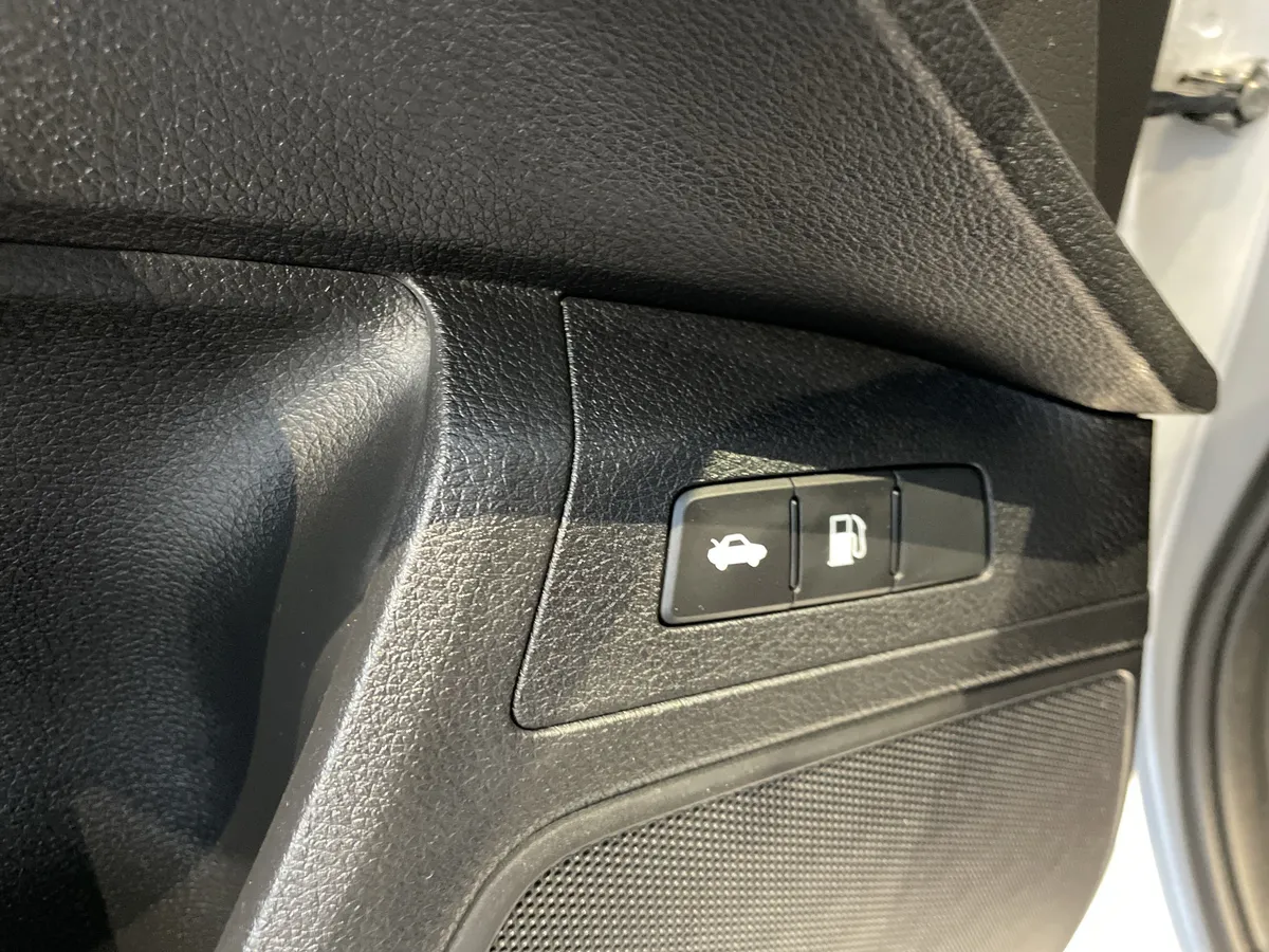 2021 Honda Clarity Plug-In Hybrid thumbnail 16
