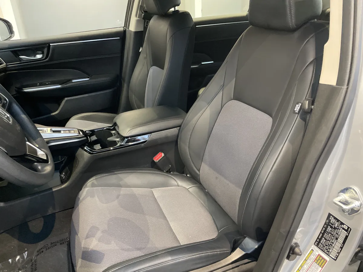 2021 Honda Clarity Plug-In Hybrid thumbnail 18