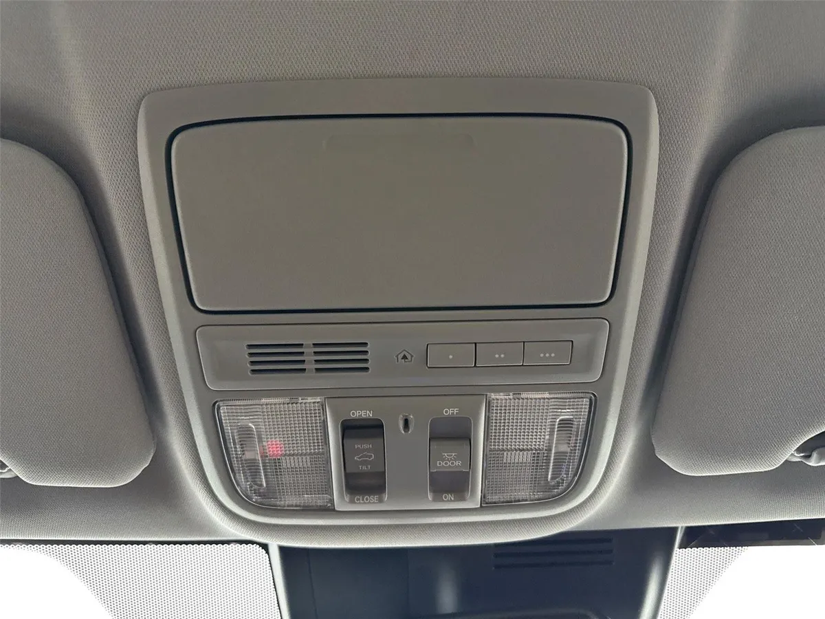 2021 Honda CR-V Touring thumbnail 23