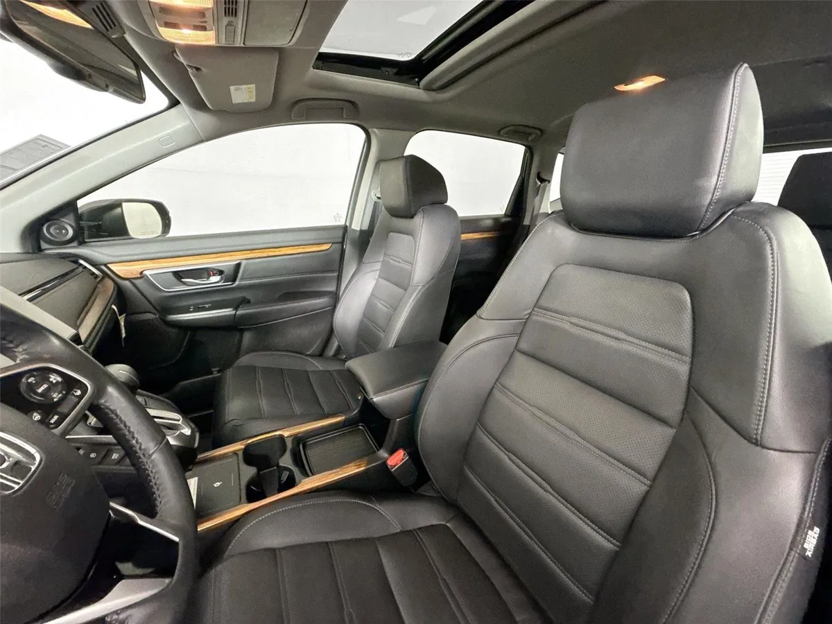 2021 Honda CR-V Touring thumbnail 3