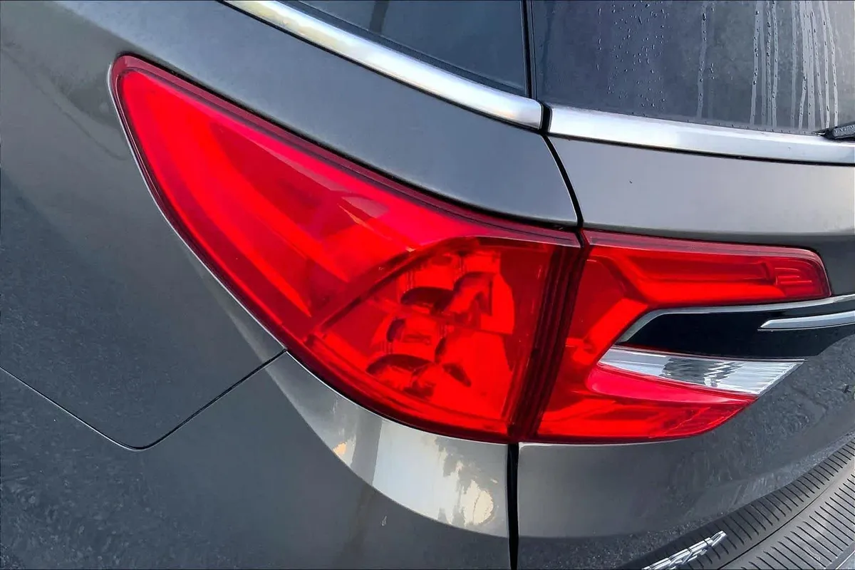 2021 Honda Odyssey EX-L thumbnail 26