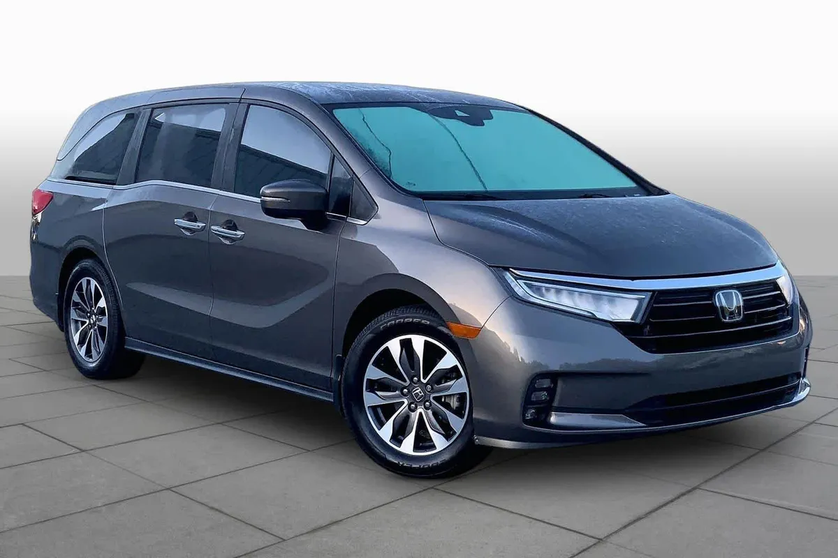 2021 Honda Odyssey EX-L thumbnail 3