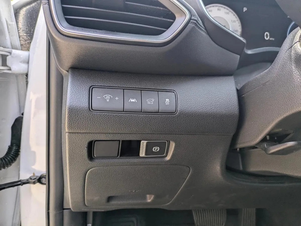 2021 Hyundai Santa Fe SEL thumbnail 9