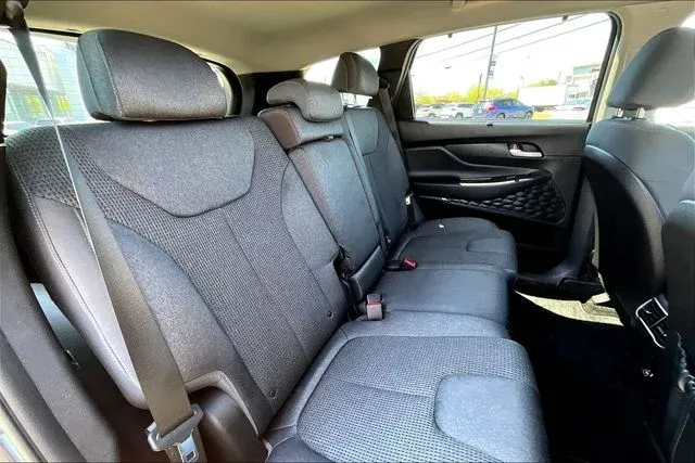 2021 Hyundai Santa Fe SEL thumbnail 19