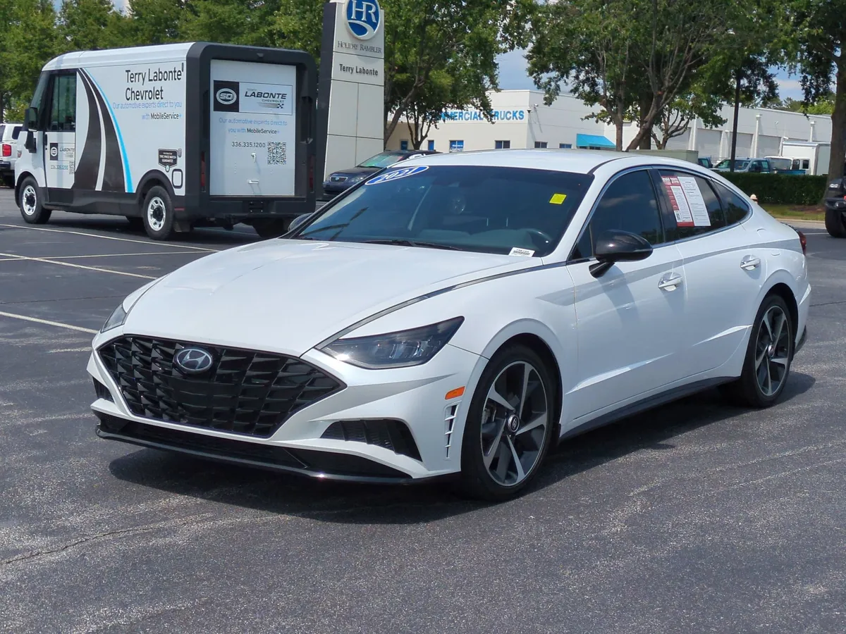 2021 Hyundai Sonata SEL Plus thumbnail 4
