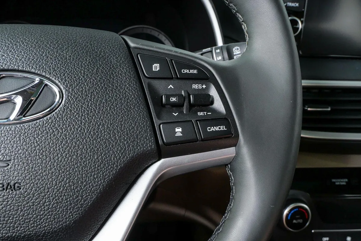 2021 HYUNDAI TUCSON Ultimate thumbnail 11