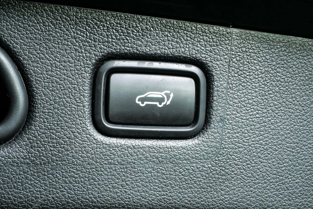 2021 HYUNDAI TUCSON Ultimate thumbnail 33