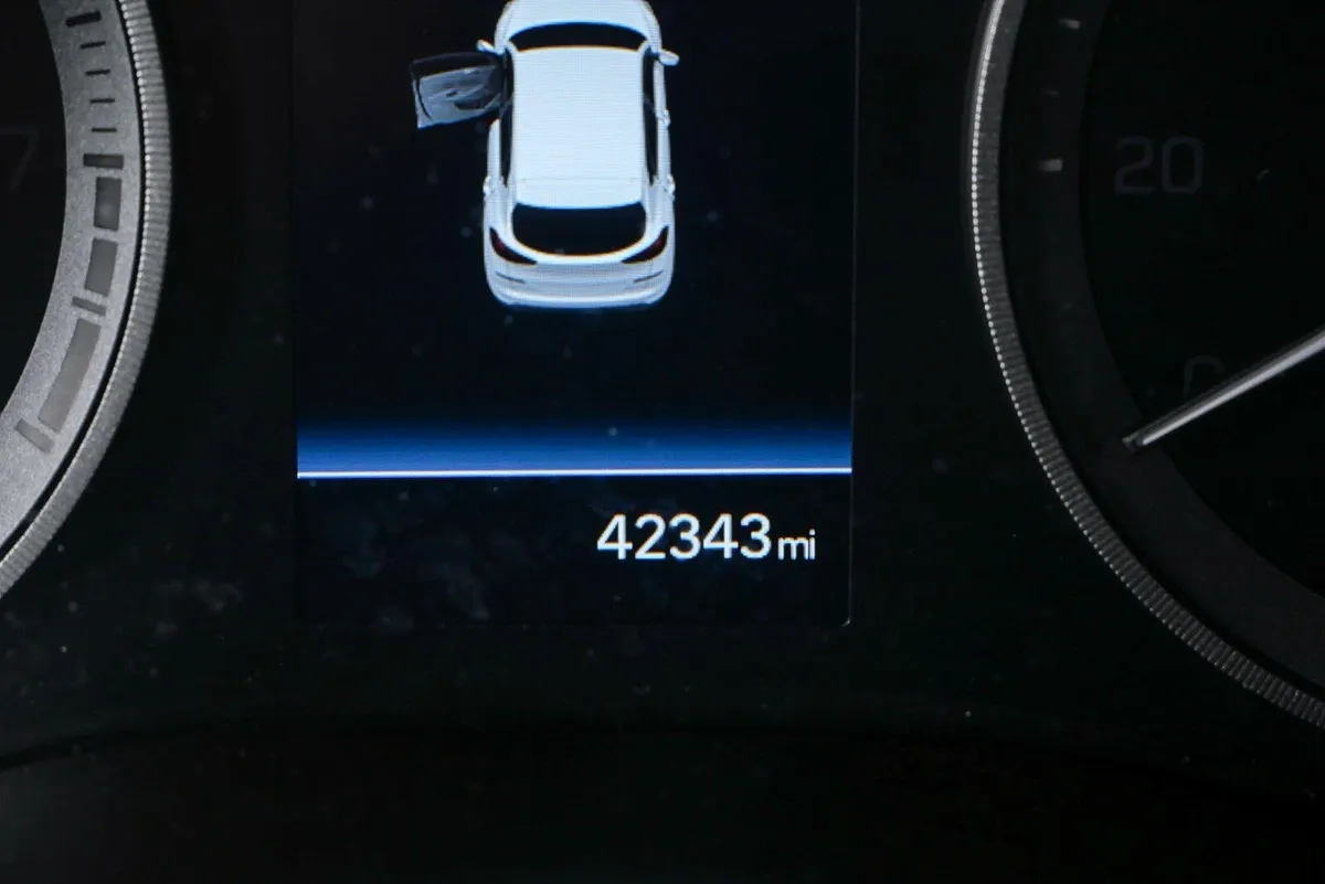 2021 HYUNDAI TUCSON Ultimate thumbnail 8