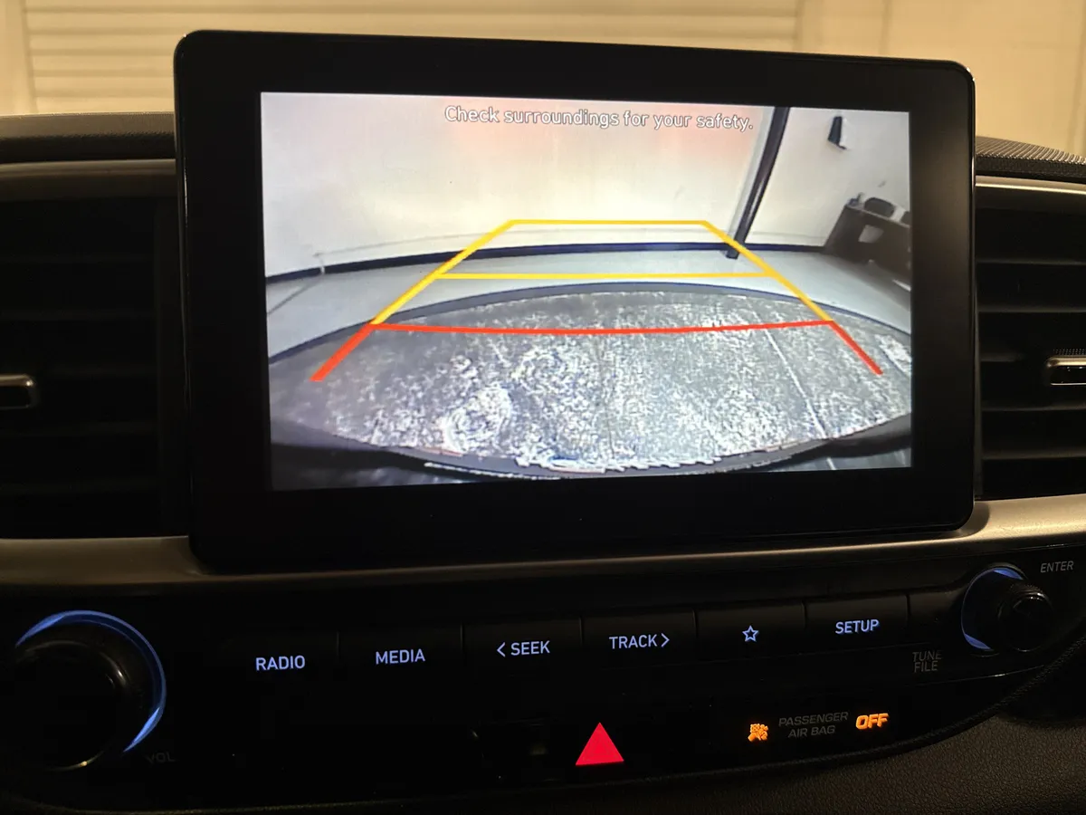 2021 Hyundai Venue SE thumbnail 24