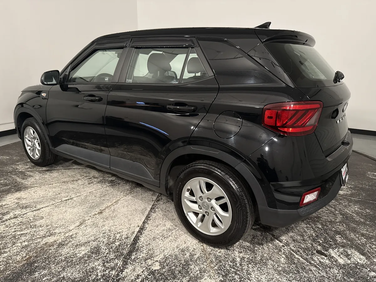 2021 Hyundai Venue SE thumbnail 7