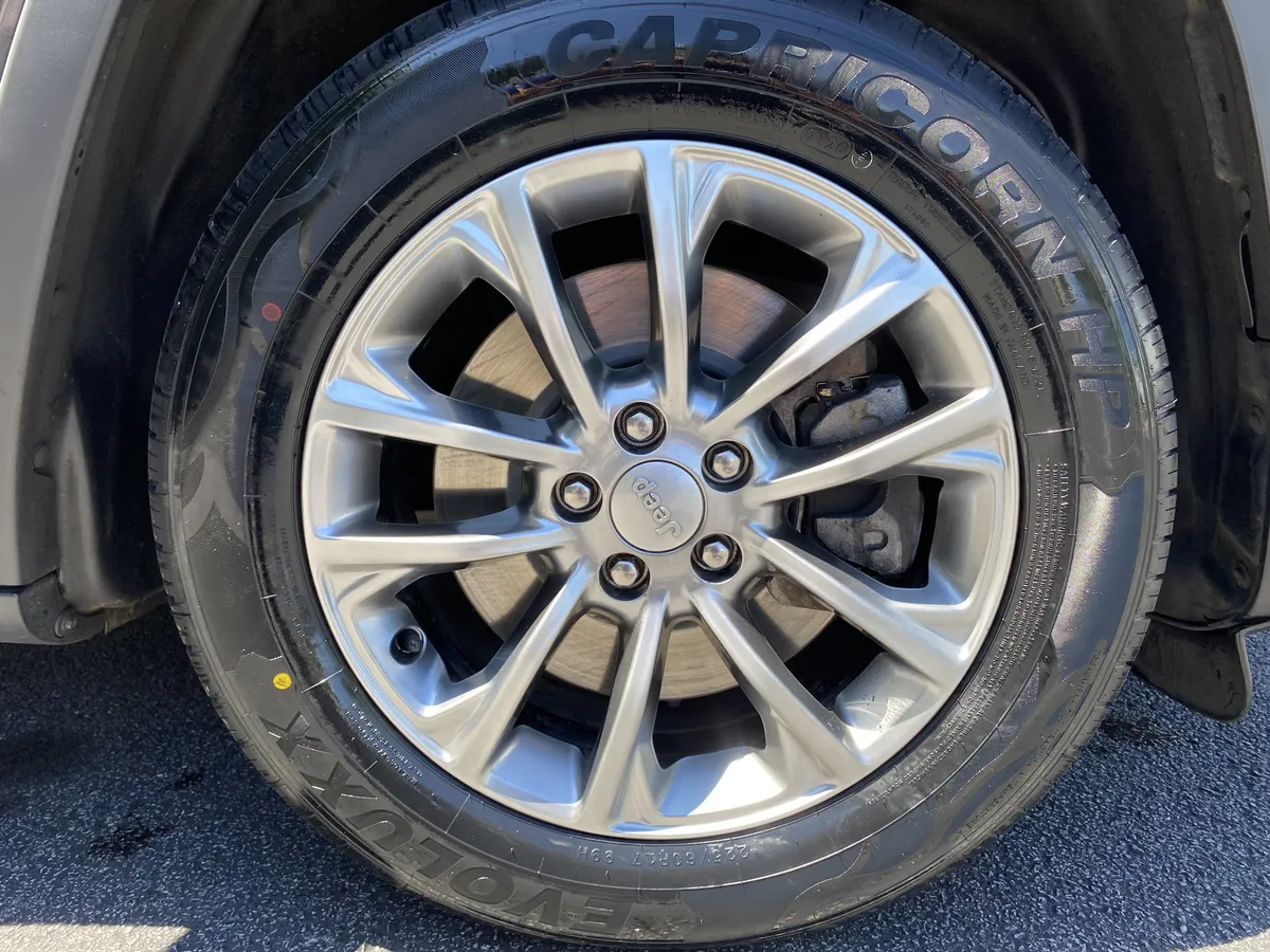 2021 Jeep Cherokee Latitude Plus thumbnail 12