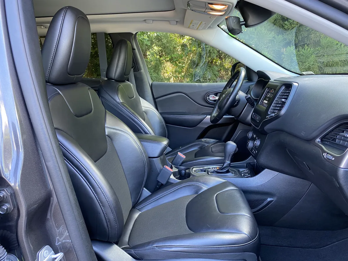 2021 Jeep Cherokee Latitude Plus thumbnail 34