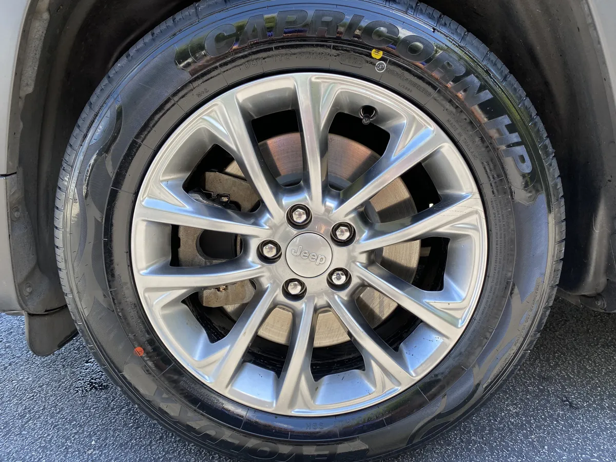 2021 Jeep Cherokee Latitude Plus thumbnail 39